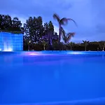 Отель San Luca 4*