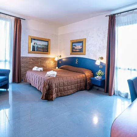 San Luca 4*